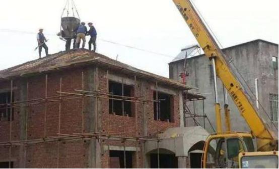 如何建造农村自建房屋的坡屋顶?读完它你就会明白了!