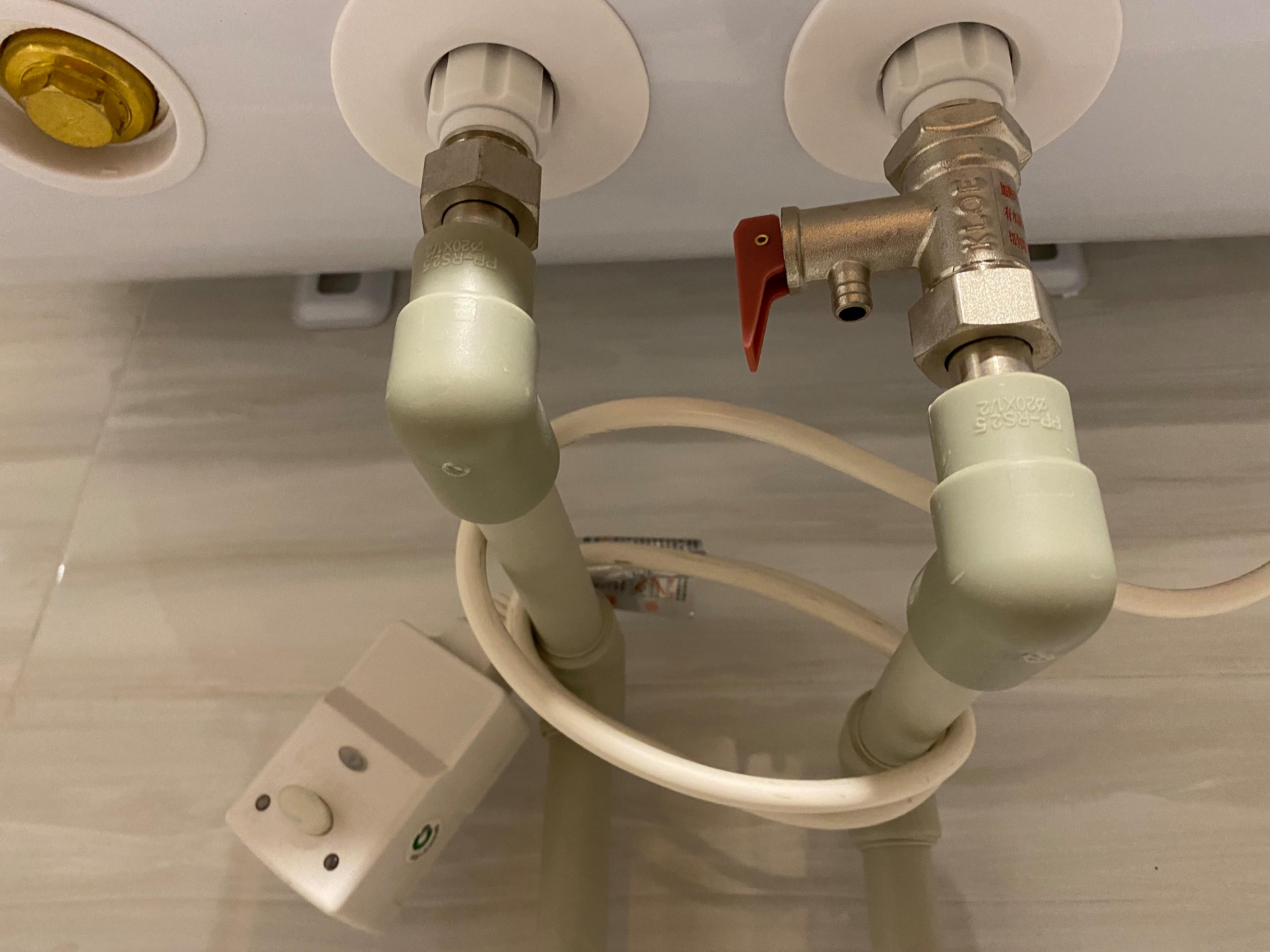 热水器安全阀.jpeg 热水器安全阀.jpeg