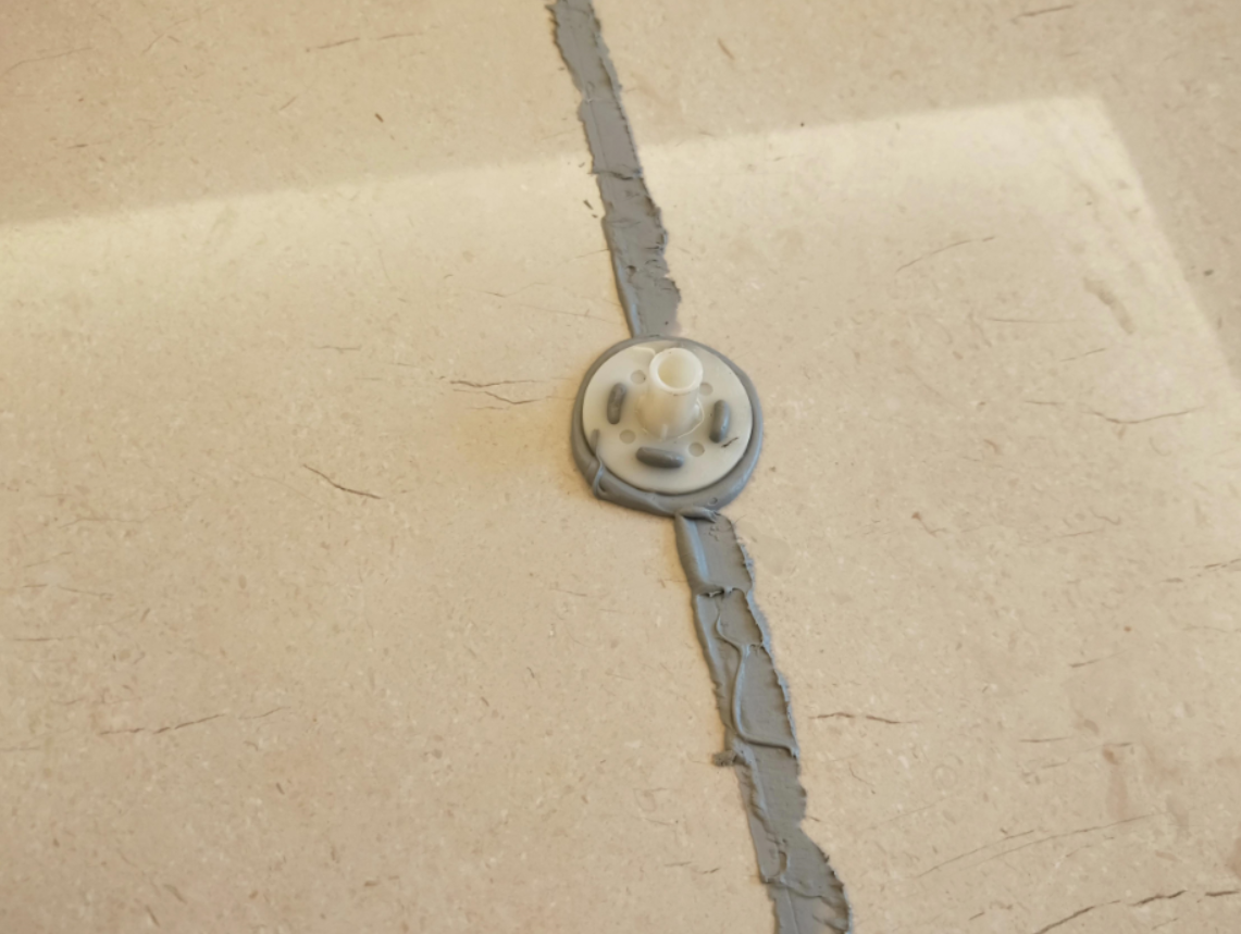 瓷砖中心空鼓.png 瓷砖中心空鼓.png